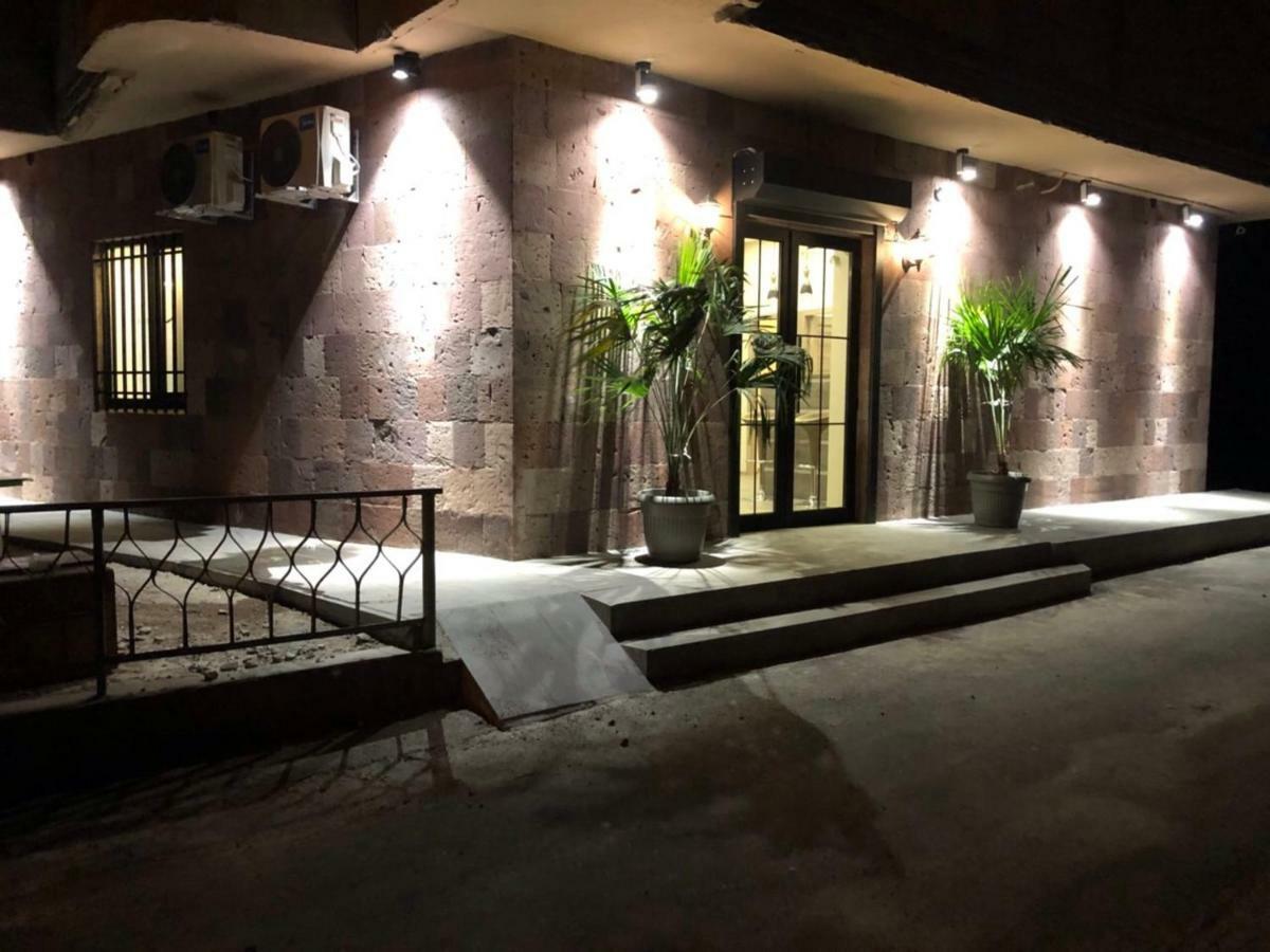 Street51 Hostel เยเรวาน ภายนอก รูปภาพ